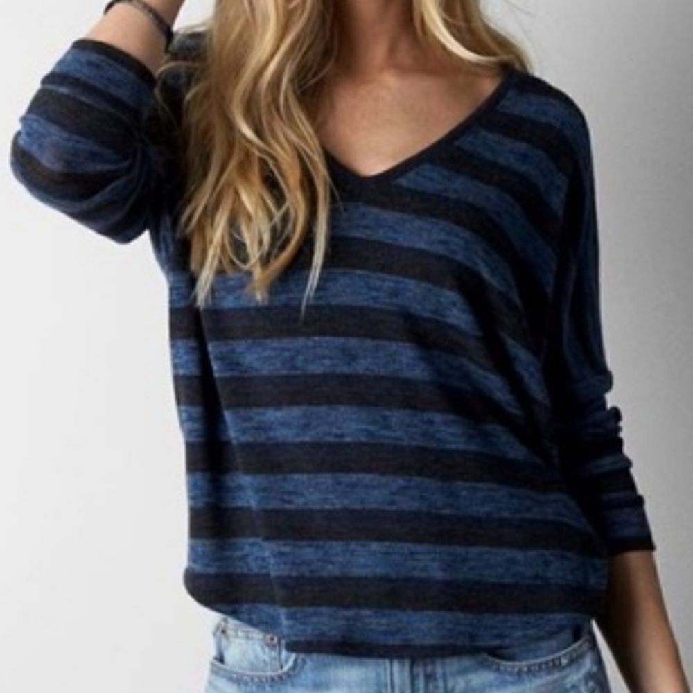 American Eagle Outfitters Women's Stripe V-neck Navy and Black Dolman Sweater